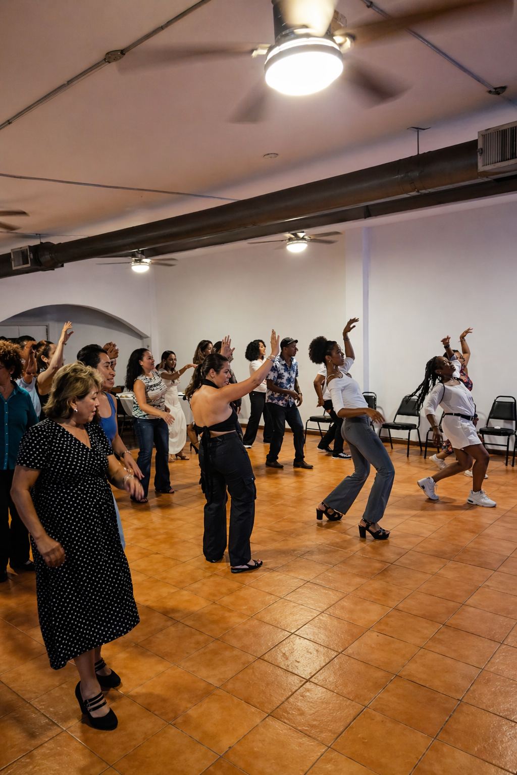 Clase de salsa grupal